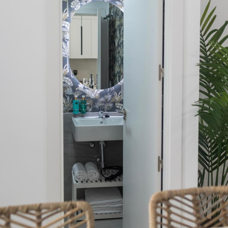 Lovely Suites Tarifa, Estudio A Estrenar En El Centro Y Muy Cerca De La Playa エクステリア 写真